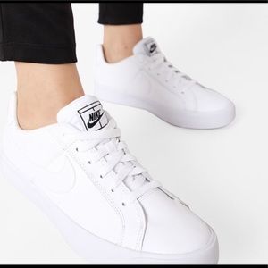 Nike Court Royale AC